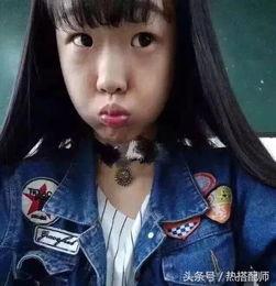 抖音网红写字女神吃瓜视频,趣味横生，字迹间尽显幽默风趣